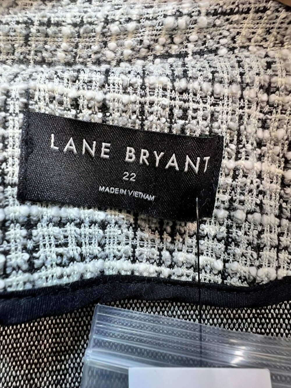 Lane Bryant Women's Tweed One Button Blazer Jacket Fringe Trim Sz 22 Black White - Picture 3 of 11